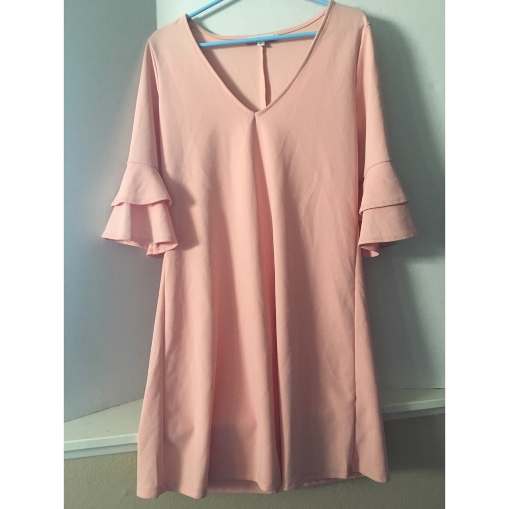 NWOT The vanity room babypink dress